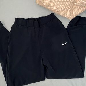 Nike windbreaker joggers